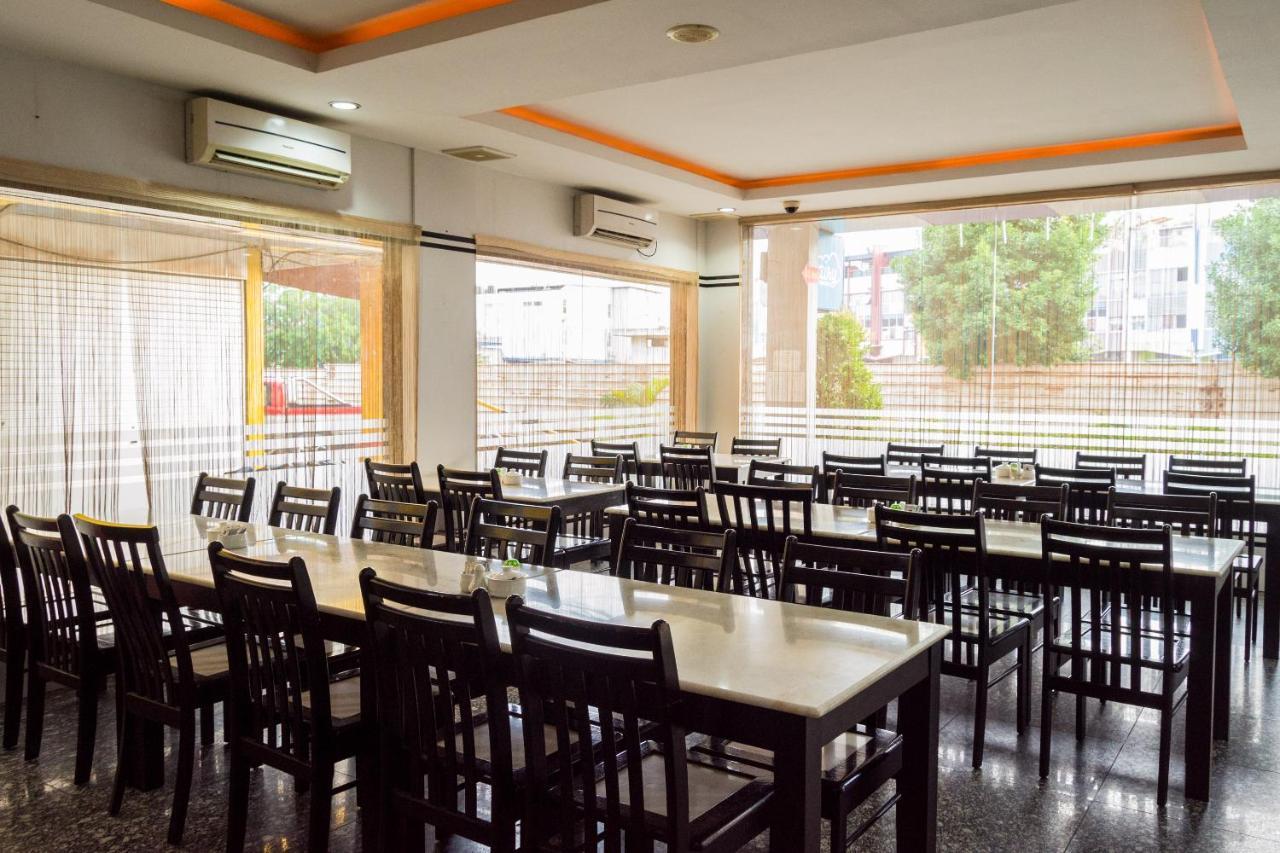 Oyo 625 호텔 골든 게이트 Batam 외부 사진