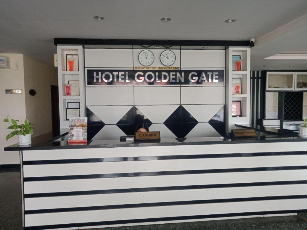 Oyo 625 호텔 골든 게이트 Batam 외부 사진
